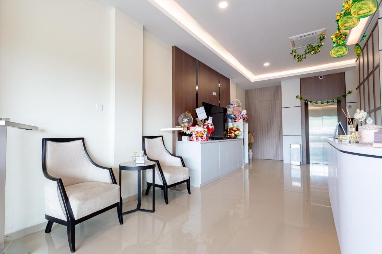 Reddoorz Plus At Komplek Abc Batu Aji Batam Kubuk Eksteriør bilde