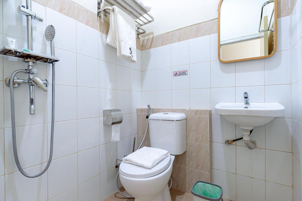 Reddoorz Plus At Komplek Abc Batu Aji Batam Kubuk Eksteriør bilde